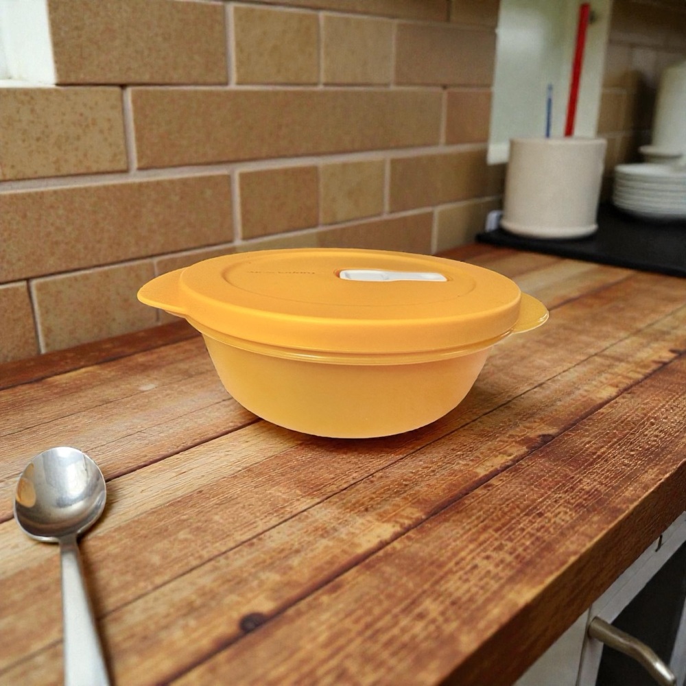 New-Tupperware CrystalWave Plus Food Storage Container